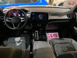 ڤۆڵکسواگن ئەتڵەس کرۆس سپۆرت